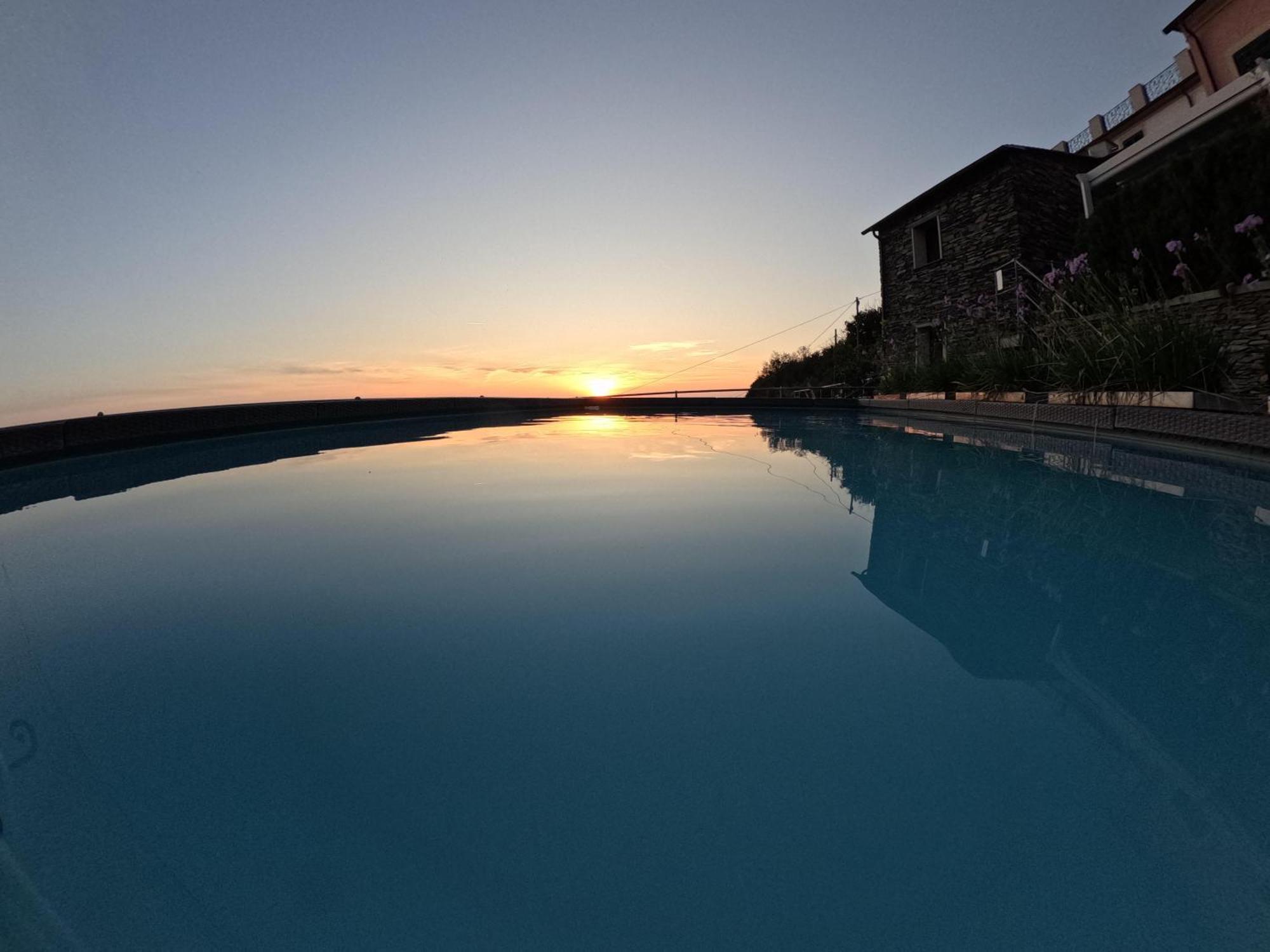 Oltremare Guest House Lavagna Exterior photo